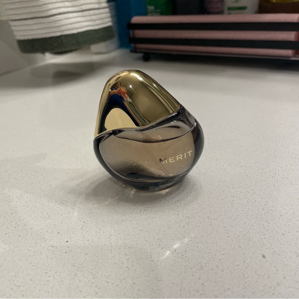 Merit Retrospect Perfume